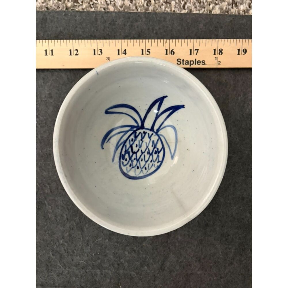 vtg hand painted blue and white pineapple motif small ceramic bowl JC 2003